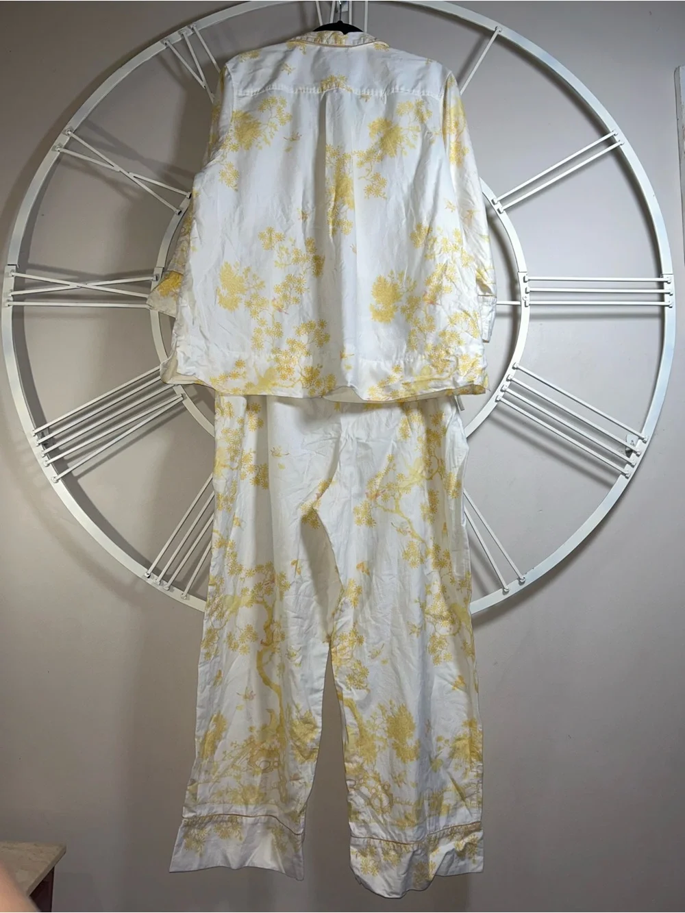 Natori Toile 100% Cotton Sateen Pajama Set White and Yellow - Picture 4 of 13